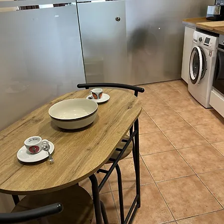 Nuria,centro Del Pueblo,planta Baja Con Jardin, Aire Acondicionado شقة
