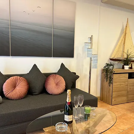 Nuria,centro Del Pueblo,planta Baja Con Jardin, Aire Acondicionado شقة